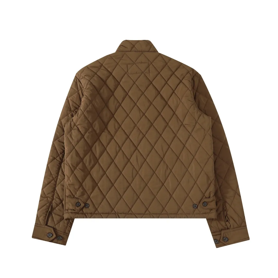 P350 #R57 Ralpah Lauren/Ralph Lauren Diamond Check Stand Collar Veteran Cotton Jacket Uniform British Retro Style for Men and Women Item No. RL17381 Classic Diamond Henley Lavalier Thin Cotton Jacket Simple yet stylish corduroy trimmed cuffs Collar Can be straight folded Two-wear, half-high collar front double-button closure, front full zipper Fabric has a certain anti-water effect, classic forever , there are adjustable buckle tabs at the back waist. Delicate embroidery of the pony on the left side of the chest is retro and timeless. Color: black, navy blue, brown, army green. Size: M L